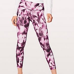 Hardly worn LULULEMON Leggings!!